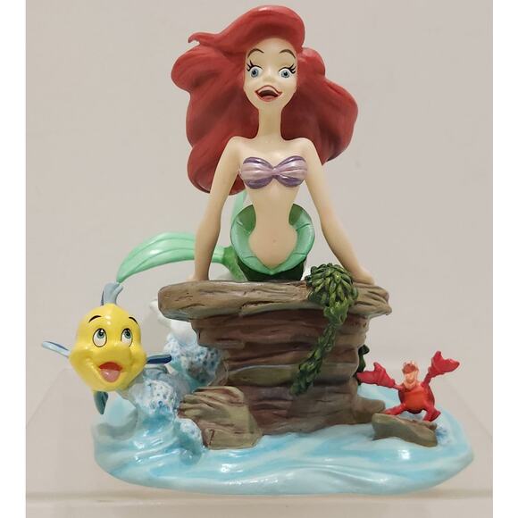 The Little Mermaid Disney Story Book Figurine Ariel Watched Him From A Distance - Picture 2 of 16